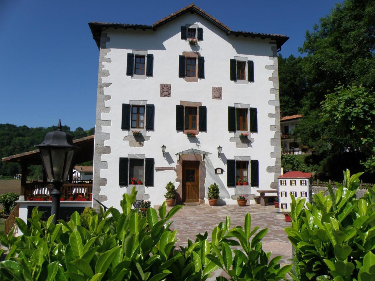 Hotel Rural Irigoienea Urdax Экстерьер фото